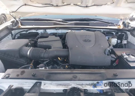 2023 Toyota Tacoma Sr V6 z USA, uszkodzony, nr VIN 3TYRZ5CN3PT027187